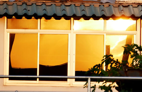 災害対策としてうってつけの強靭なフィルムがございます | 広島で窓ガラスフィルムを丁寧に施工・株式会社縁